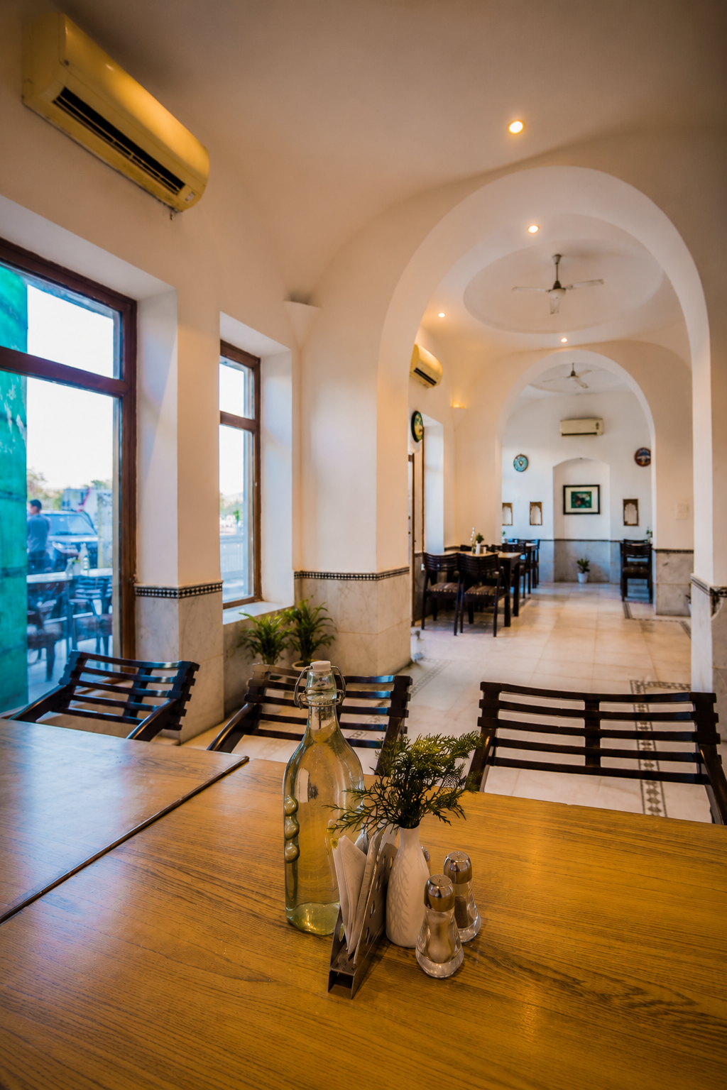 Peaceful Dining Ambience